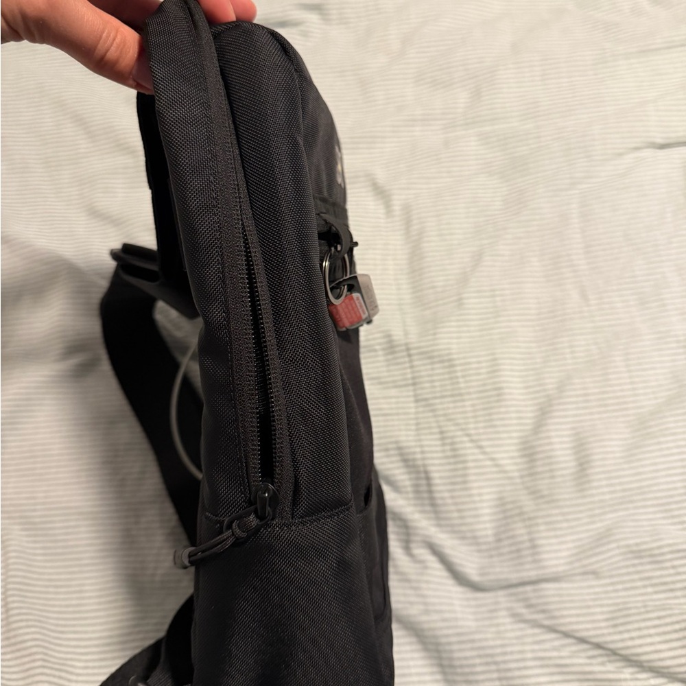 Sherpani pike sling bag - Picture 8 of 8